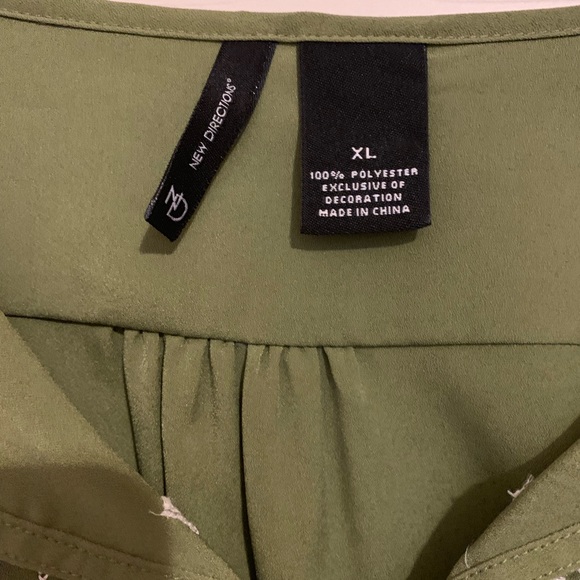 Top - Picture 2 of 2